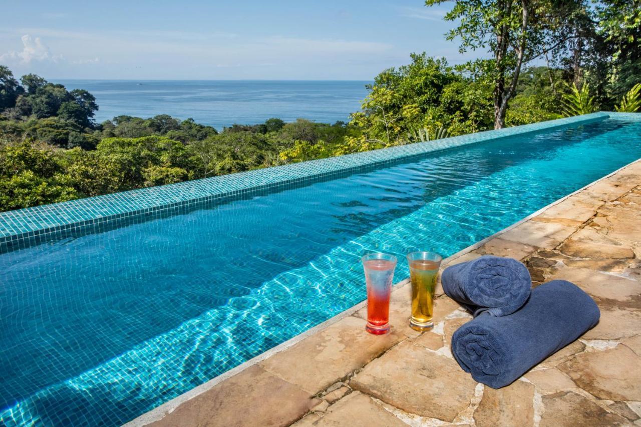 Tiki Villas Rainforest Lodge - Adults Only أوفيتا المظهر الخارجي الصورة