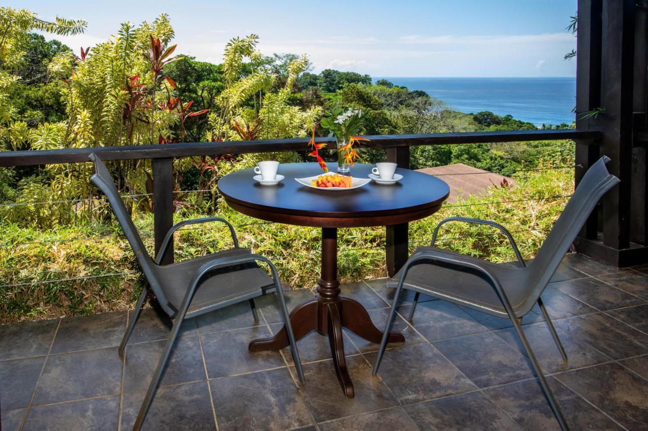 Tiki Villas Rainforest Lodge - Adults Only أوفيتا المظهر الخارجي الصورة